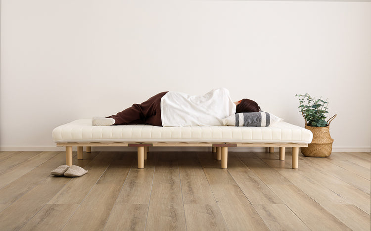 脚付きベッド ウレタンロールマットレス［セミシングル］