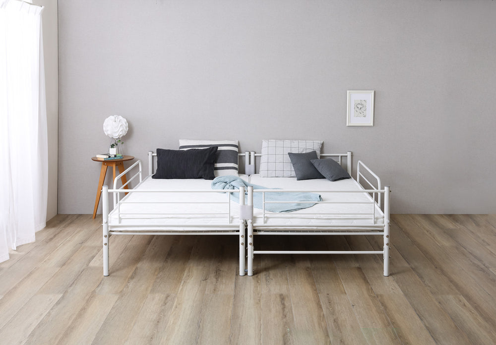 並べて連結も可能　パイプ2段ベッド