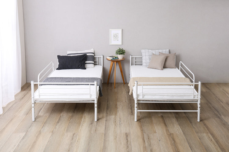 並べて連結も可能　パイプ2段ベッド