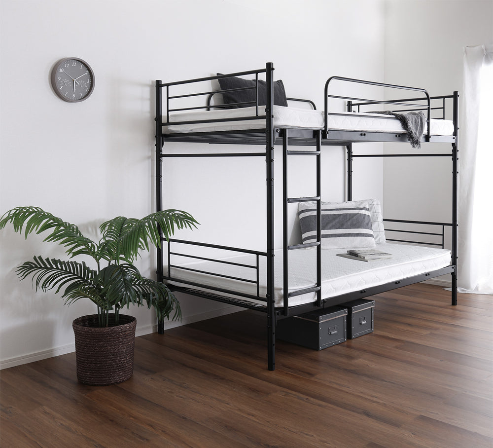 並べて連結も可能　パイプ2段ベッド