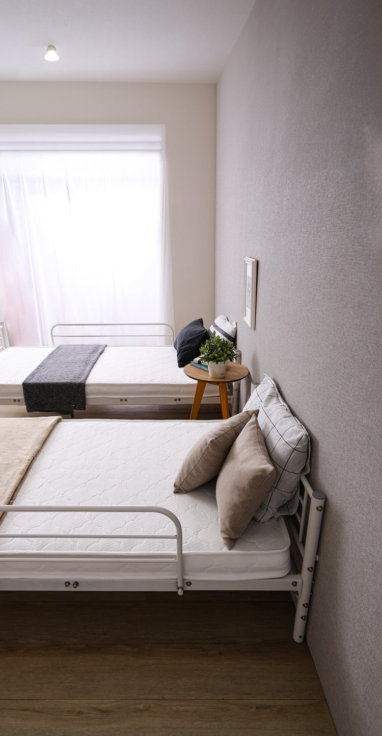 並べて連結も可能　パイプ2段ベッド