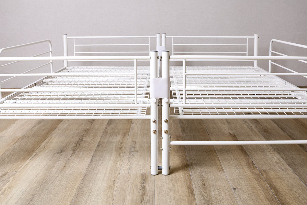 並べて連結も可能　パイプ2段ベッド