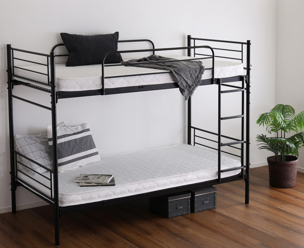 並べて連結も可能　パイプ2段ベッド