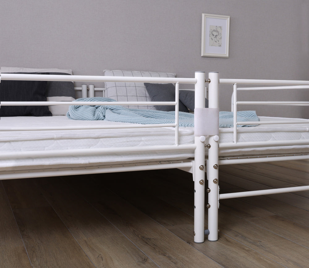 並べて連結も可能　パイプ2段ベッド