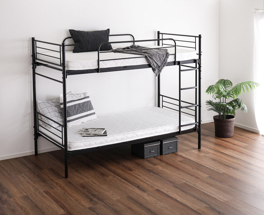 並べて連結も可能　パイプ2段ベッド